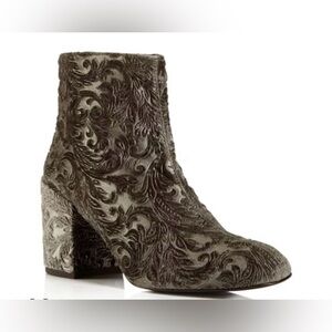 STUART WEITZMAN NEW-Bacari Velvet Block Heel Booties Ornate Greige